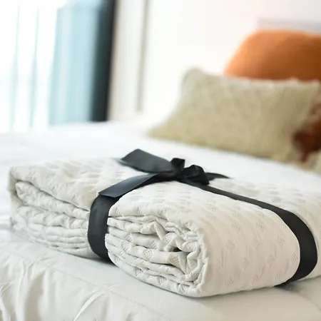 New Apartment, 2 Ensuite Bedroom, Amazing Sea View Appartement