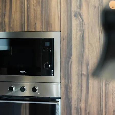 New Apartment, 2 Ensuite Bedroom, Amazing Sea View