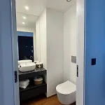 New Apartment, 2 Ensuite Bedroom, Amazing Sea View *